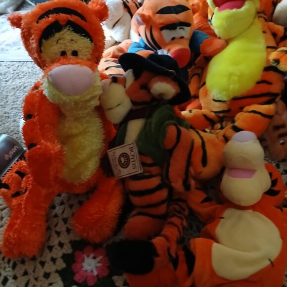 Tiggers - Picture 4 of 10